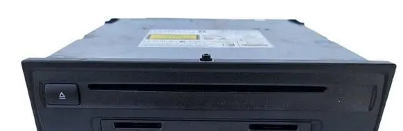 Volkswagen Touareg II Navigation unit CD/DVD player 7p6035664b