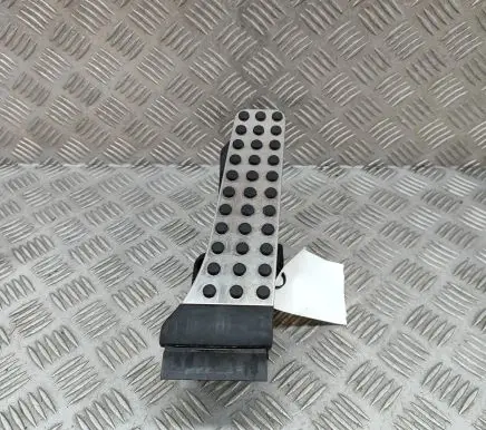 Mercedes-Benz EQC Accelerator throttle pedal A2533002000