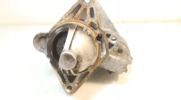 Opel Vivaro Starter motor 438202