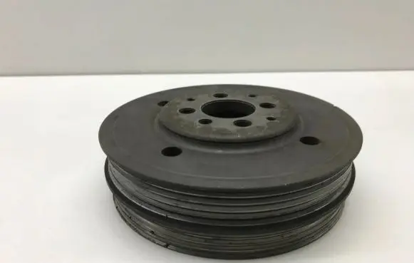 Audi A4 S4 B7 8E 8H Crankshaft pulley 038105243F