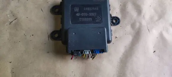 Cadillac ATS Keyless (KESSY) go control unit/module 84037646