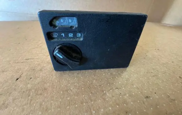 Volkswagen Transporter - Caravelle T4 Climate control unit 701959531