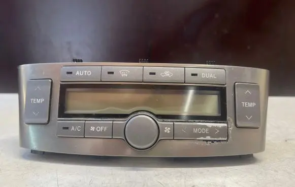 Toyota Avensis T250 Climate control unit 5590005160 MB1465700793
