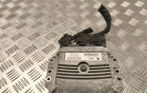 Renault Megane III Engine control unit/module V29009794A 237101370R 237101353R