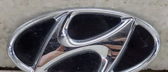 Hyundai ix 55 Manufacturer badge logo/emblem 865193J000