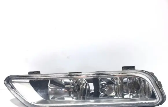Volkswagen PASSAT B7 Front fog light A047358