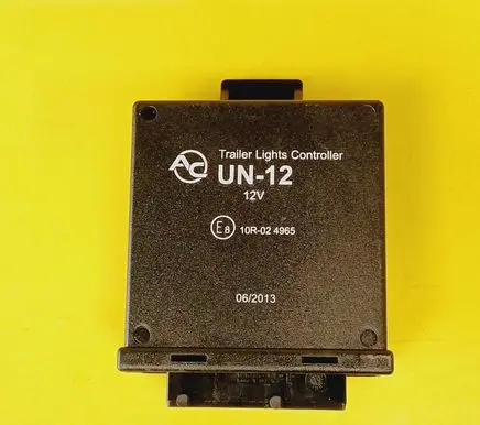 BMW 3 E46 Tow bar relay 10R024965