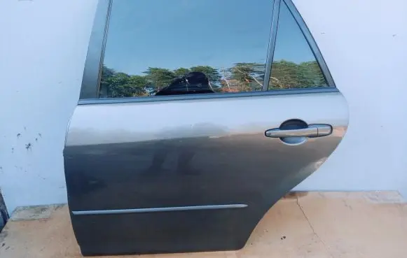 Mazda 6 Rear door