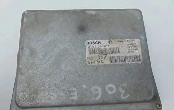 Peugeot 106 Engine control unit/module 9624935980 0261204052