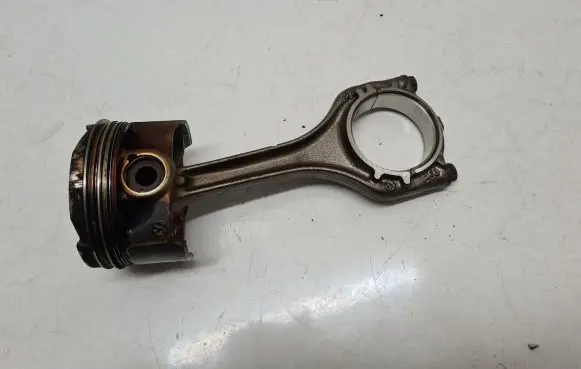 Skoda Kodiaq Piston with connecting rod 05E 05EAB 090119