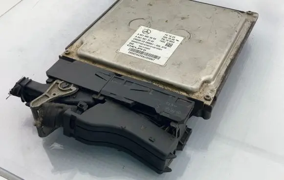 Mercedes-Benz Sprinter W906 Engine control unit/module A6519003603 A6519013302 2819744AAJ330N1