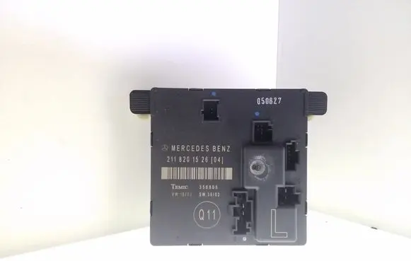 Mercedes-Benz E W211 Door control unit/module 2118201526