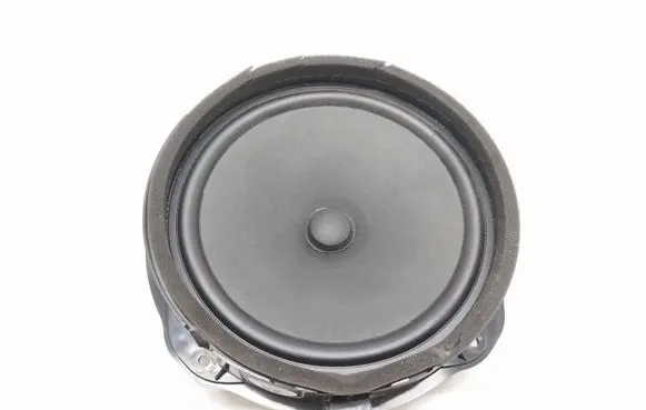 Audi A3 S3 8V Front door speaker 8V0035415D 67881