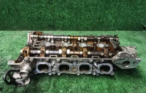 Opel Astra J Engine head 