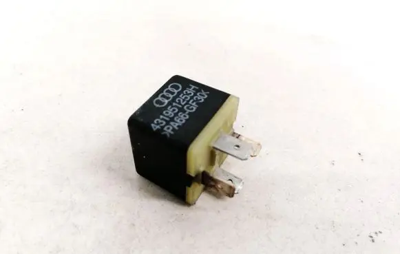 Audi A4 S4 B5 8D Other relay 431951253H