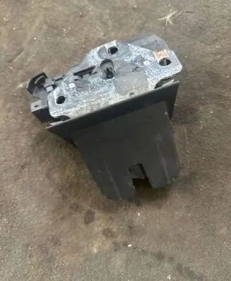Audi A6 S6 C6 4F Tailgate/trunk/boot lock/catch/latch 8P4827505B