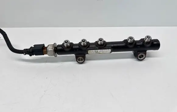 Citroen C4 II Picasso Fuel main line pipe 9804776780 9676643880 162810383