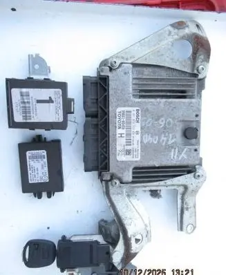 Toyota Yaris Engine control unit/module 0281012322 896610D450