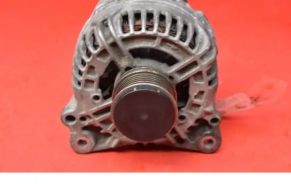 Skoda Octavia Mk2 (1Z) Generator/alternator 06F903023F