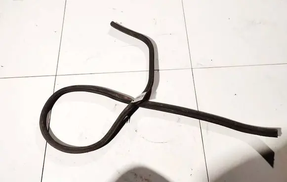 Peugeot 206 Rubber seal front coupe door 