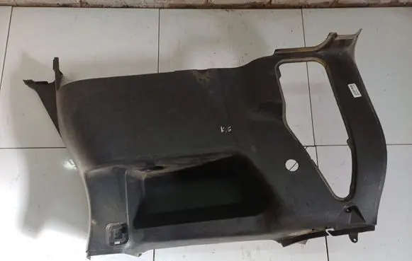 Opel Zafira A Other trunk/boot trim element 90580303