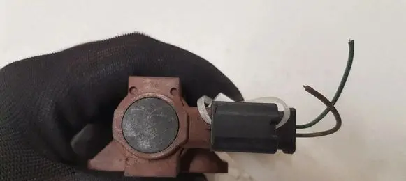 Volvo V50 Turbo solenoid valve 70096802 9652570180