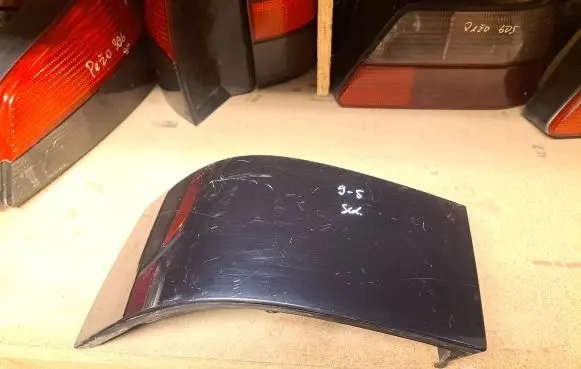 Saab 9-5 Rear/tail light trim molding 4593455