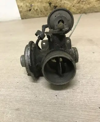 Audi A4 S4 B5 8D Throttle valve