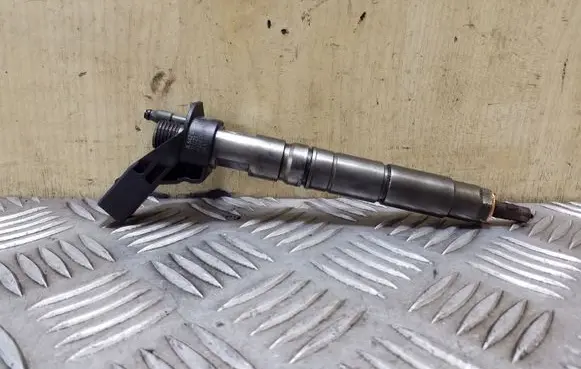 Mercedes-Benz CLS C219 Fuel injector A6420701187 0445116026