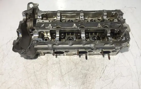 Mercedes-Benz Vito Viano W639 Engine head R642016 A6420100721