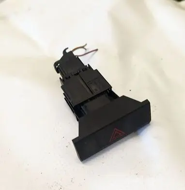 Seat Leon (5F) Hazard light switch 5F0953235B 10135028