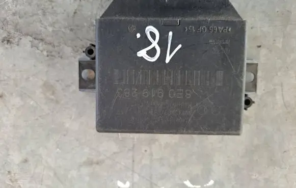 Audi A6 S6 C5 4B Parking PDC control unit/module 8E0919283