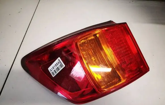 Lexus IS 220D-250-350 Rear/tail lights