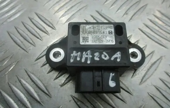 Mazda 3 I ESP (stability system) control unit GJ6E437Y1