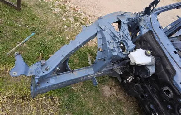 Audi e-tron Front quarter panel 