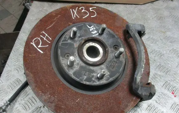 Hyundai ix35 Front wheel hub spindle knuckle