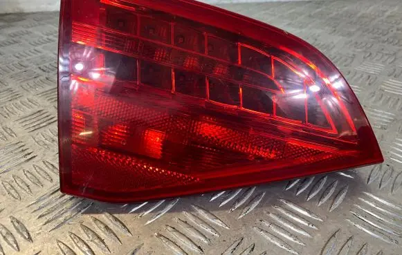 Mercedes-Benz SLK R172 Tailgate rear/tail lights 8K9945093B 041109J