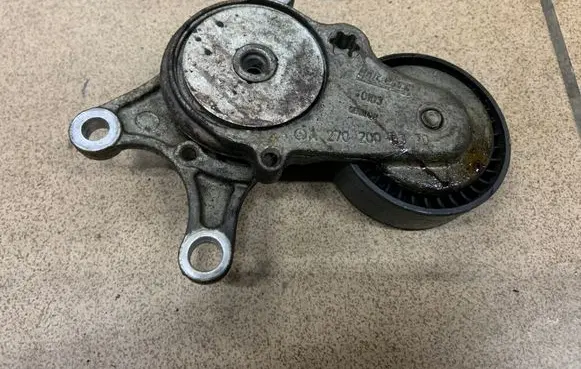 Mercedes-Benz GLA W156 Generator/alternator belt tensioner A2702000370