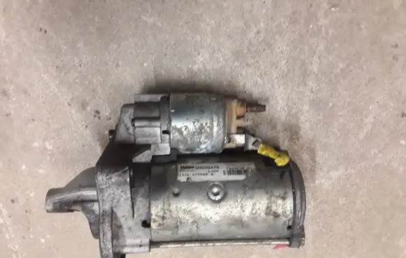 Volvo V40 Starter motor TS22E36 30659478