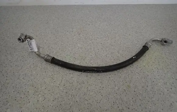 Suzuki XL7 I Air conditioning (A/C) pipe/hose