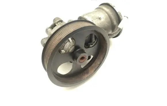 Toyota Avensis T270 Power steering pump