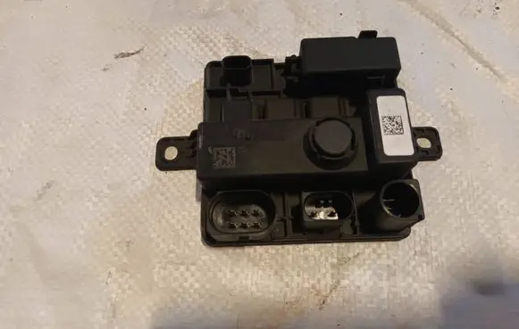 BMW 3 F30 F35 F31 Current control relay 7633242