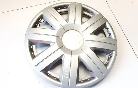 Seat Arosa R14 wheel hub/cap/trim 