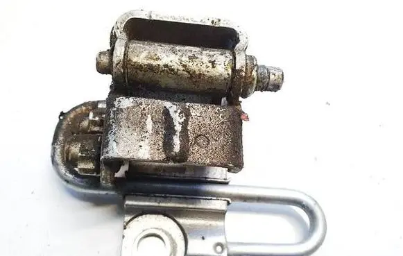 Volkswagen Polo IV 9N3 Rear door lower hinge 6q4833412a