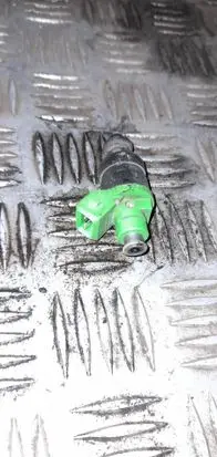 Audi A6 S6 C5 4B Fuel injector 078133551BB