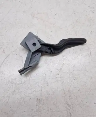 Opel Zafira B Engine bonnet (hood) release handle 218186591