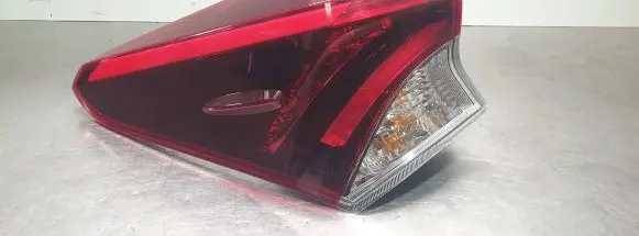 Toyota Auris E180 Tailgate rear/tail lights 18672 02353