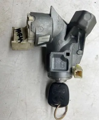 Toyota Yaris Ignition lock N0502241256