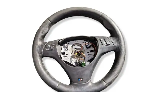 BMW 1 E81 E87 Steering wheel 3055770A3