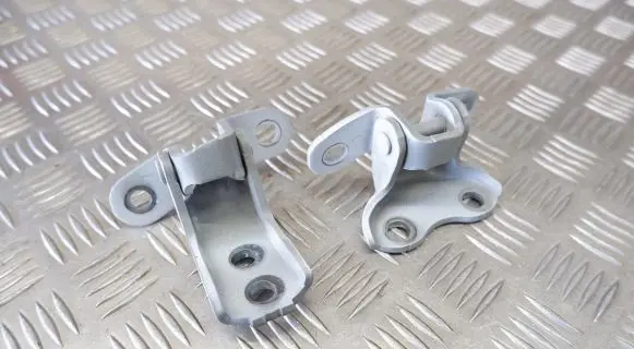 Toyota Yaris XP210 Front door hinge set 6872002060 6874002050